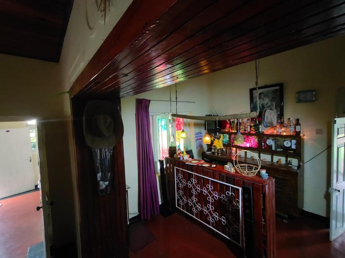 The 1964 Holiday Bungalow เอลลา ภายนอก รูปภาพ
